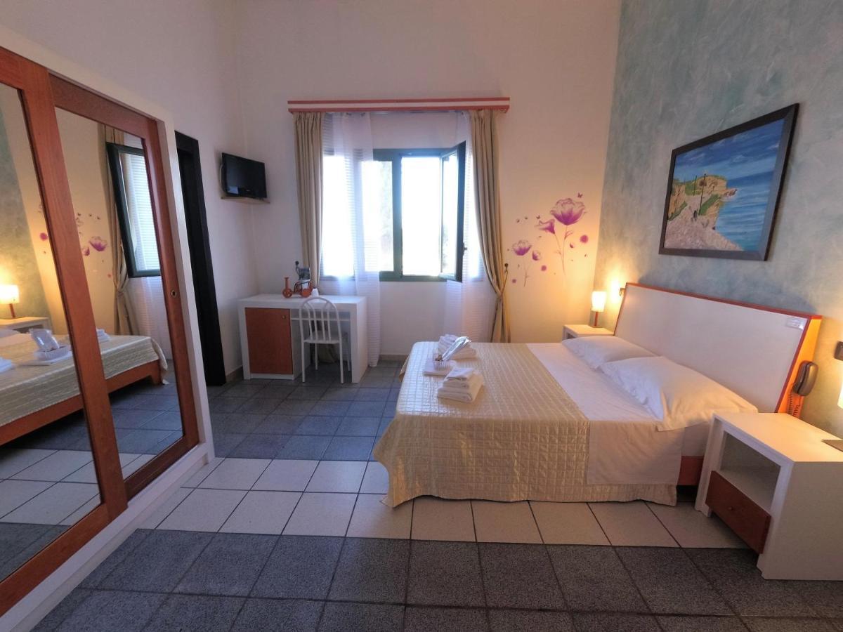 Hotel Alba Chiara Sant'Andrea Salento Buitenkant foto