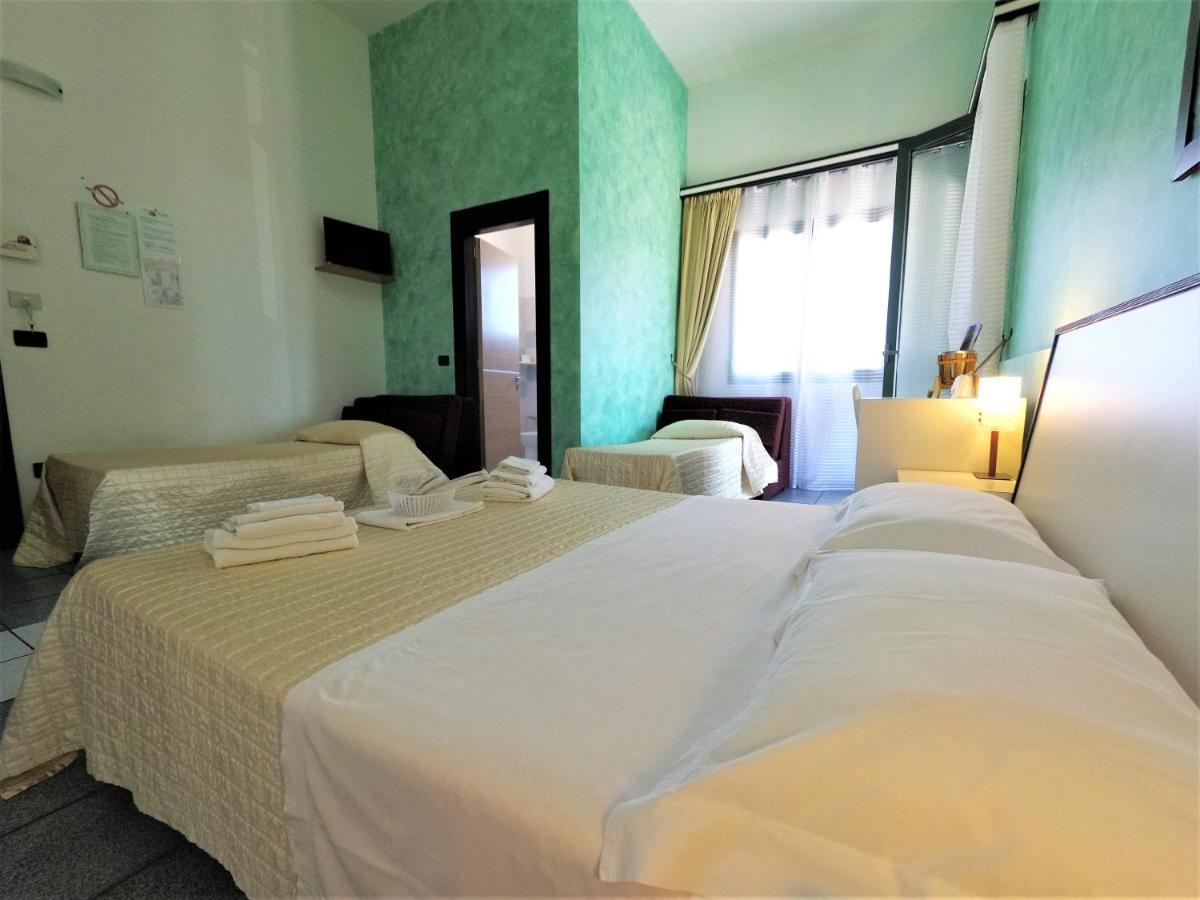 Hotel Alba Chiara Sant'Andrea Salento Buitenkant foto