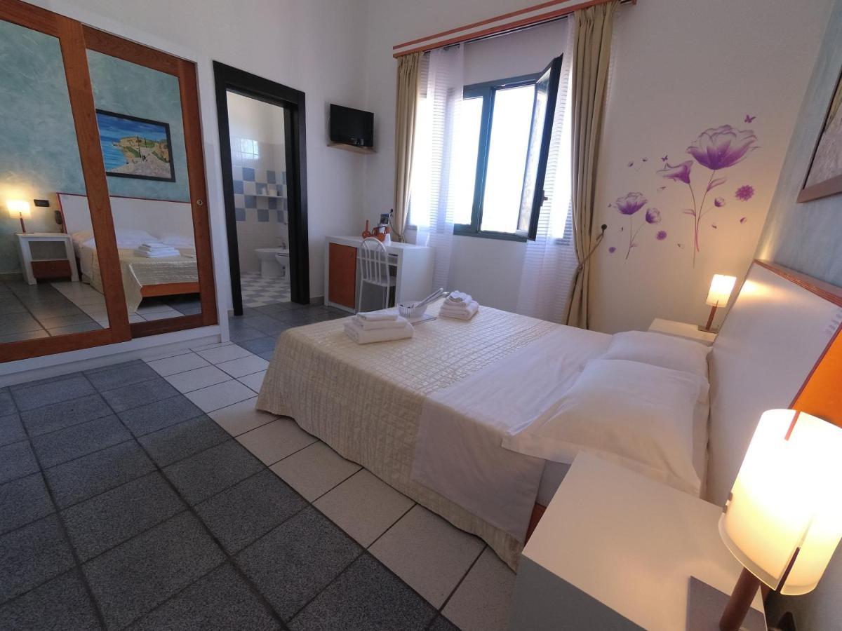 Hotel Alba Chiara Sant'Andrea Salento Buitenkant foto