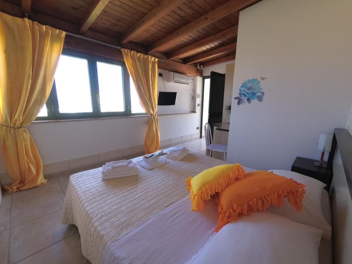 Hotel Alba Chiara Sant'Andrea Salento Buitenkant foto